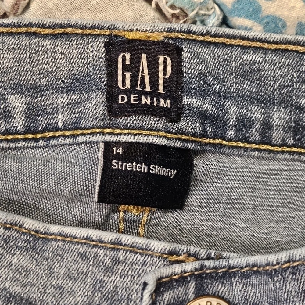 Gap Stretch Skinny Girls Distressed Denim jeans Size 14